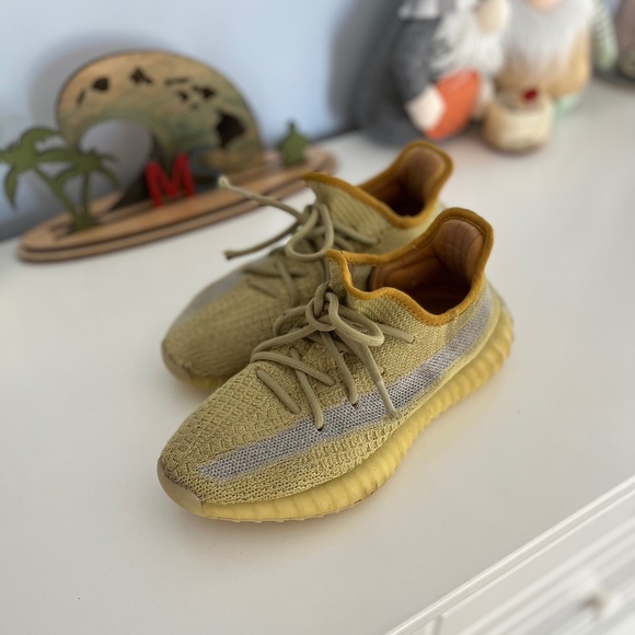 RARE Marsh Green Yeezy BOOST 350 Sneakers